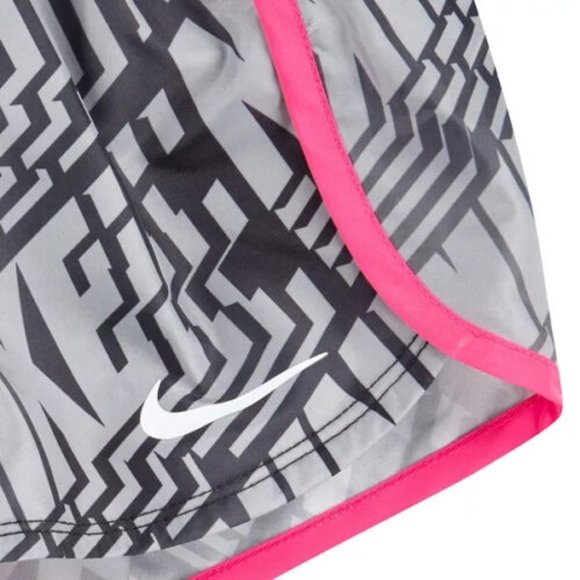 Nike Toddler Girl Dri-FIT Logo T-Shirt & Shorts Set 16H585-023 NEW with TAGS - Picture 4 of 5